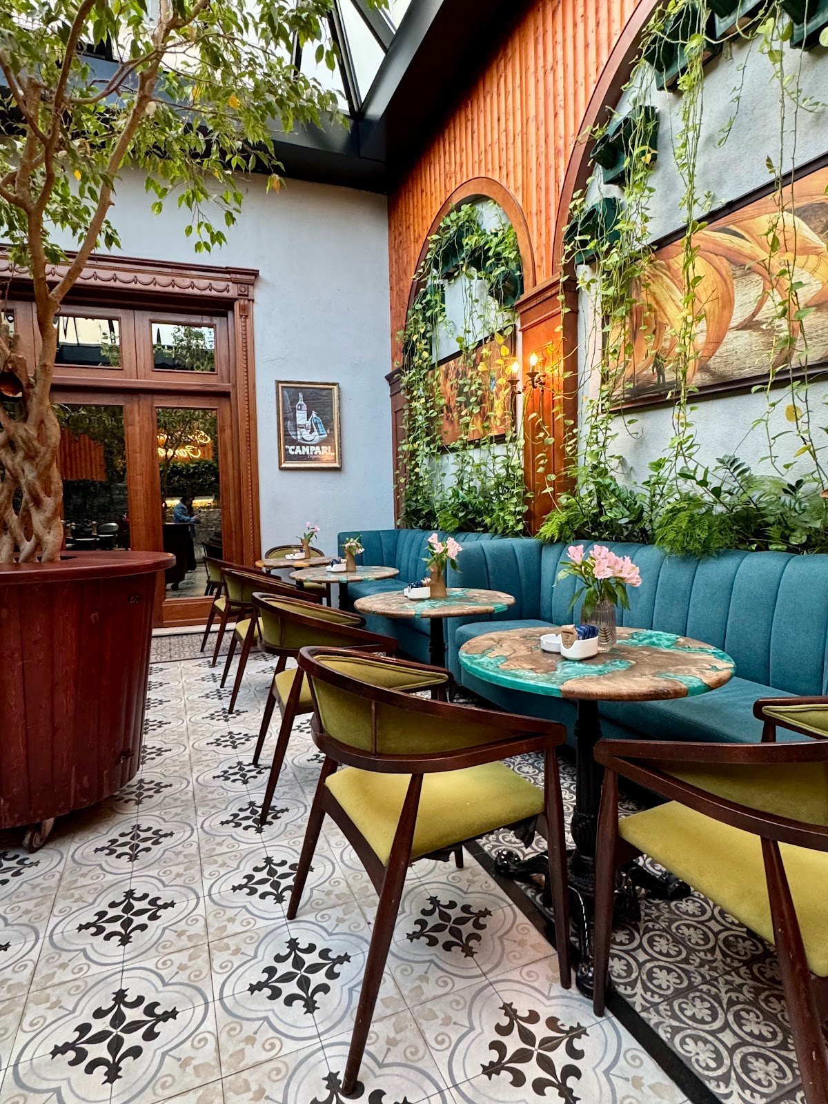Epidamn Restaurant & Garden
