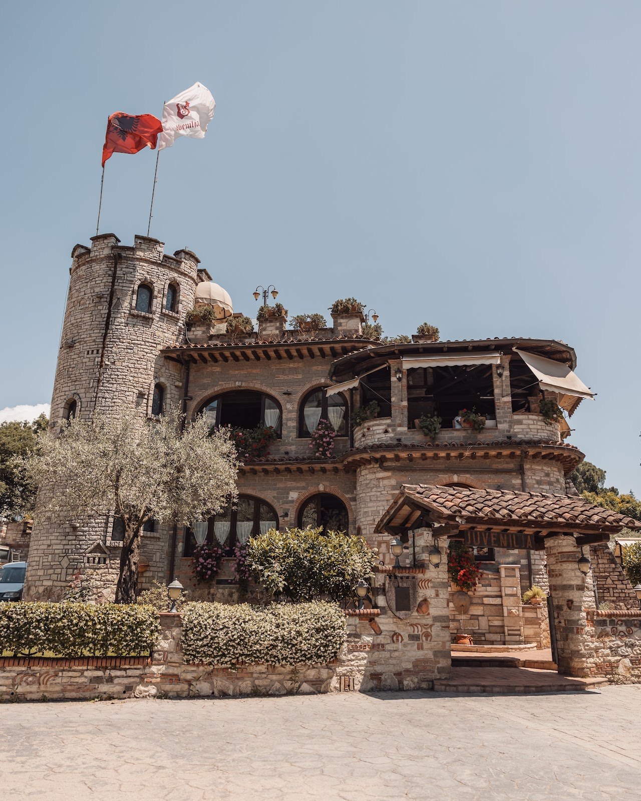 Juvenilja Castle
