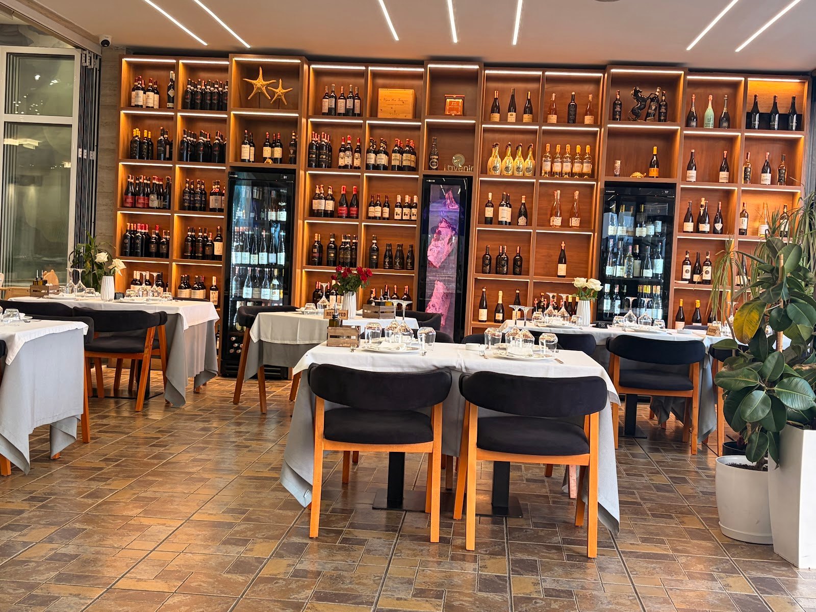 L’Avenir Restaurant