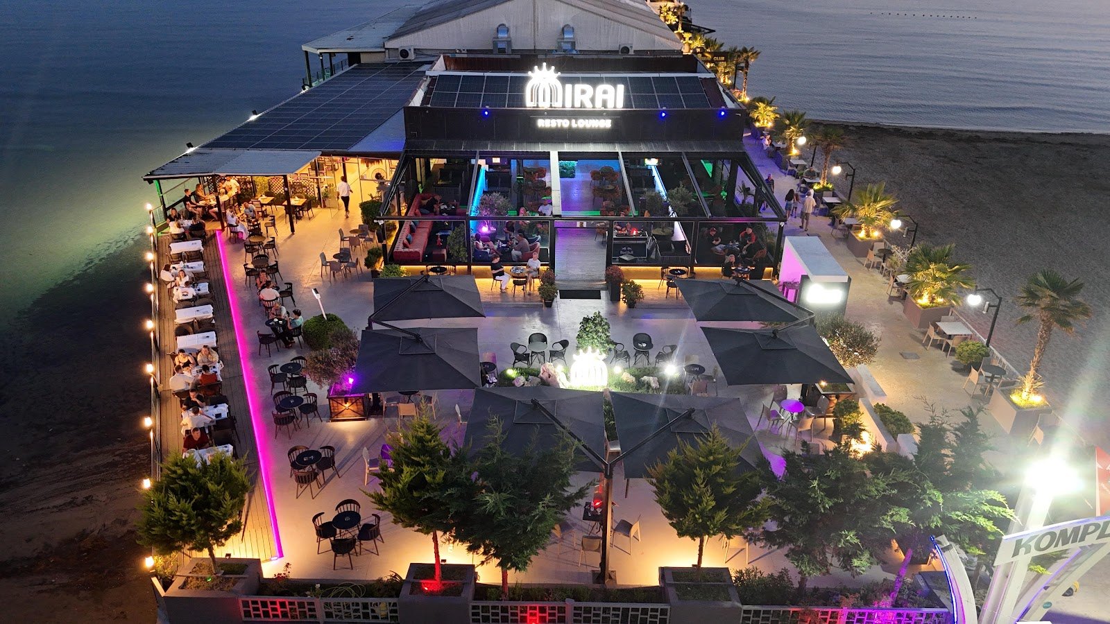 Resto Lounge Mirai