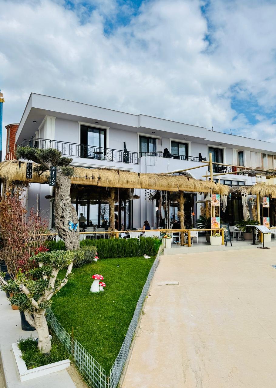 Saly Restaurant