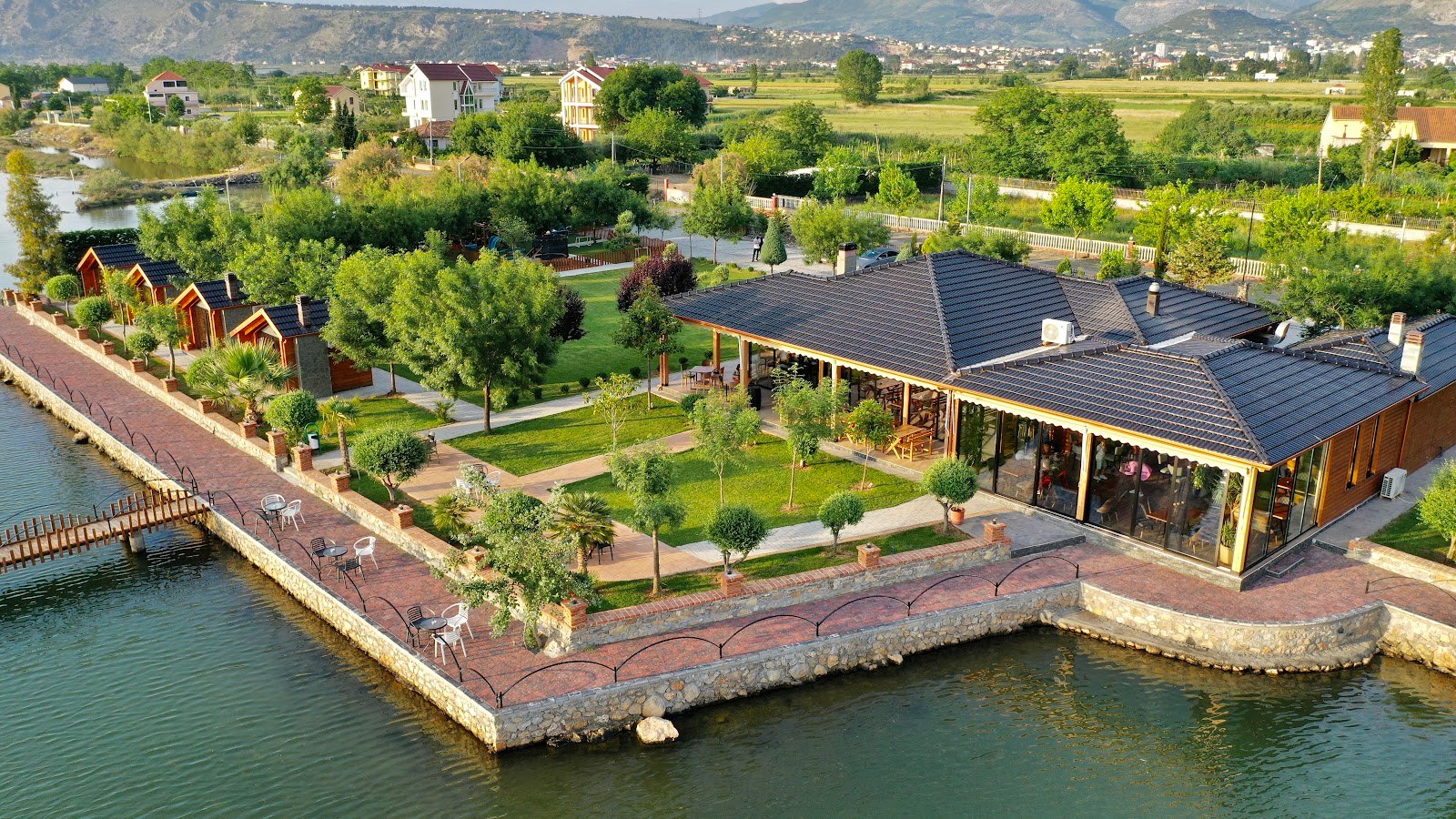 Stomi Restaurant